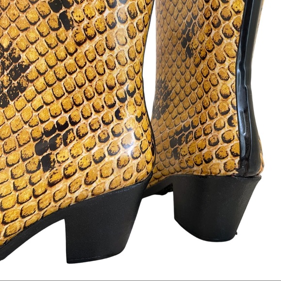 Just 4 Kicks Snake Print Cowboy Rainboots - Picture 4 of 9